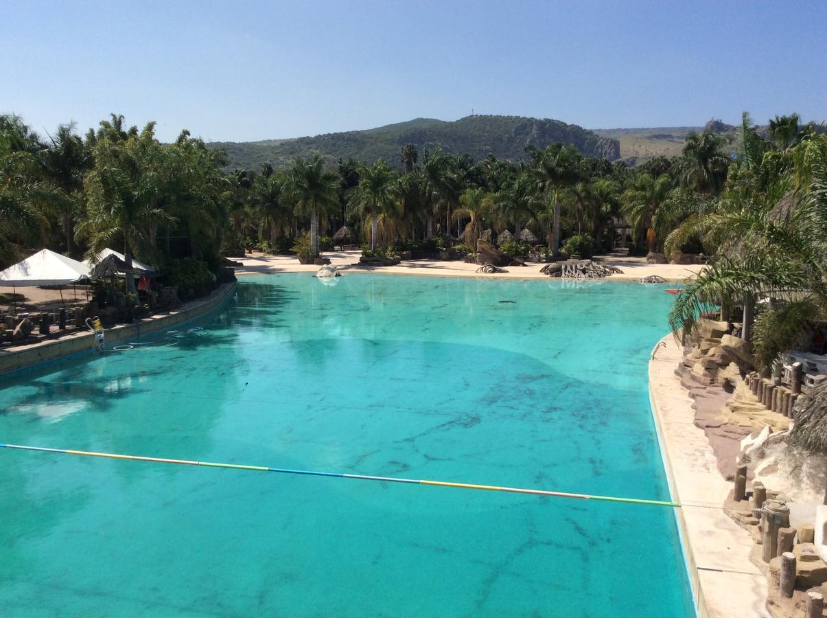 Hotel Y Parque Acuatico La Caldera Abasolo Εξωτερικό φωτογραφία
